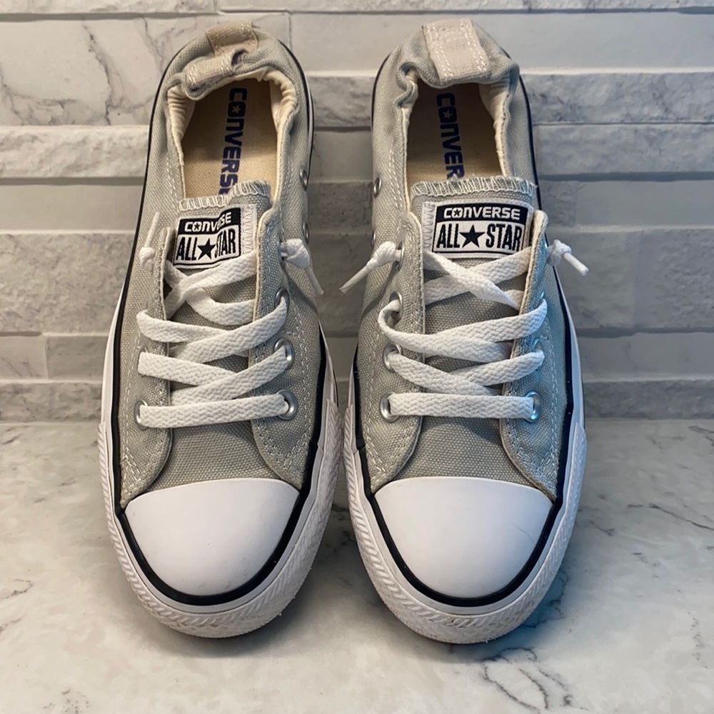 Converse with elastic back